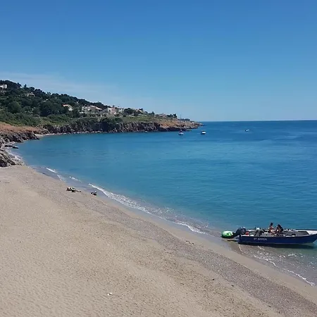 La Perle Marine: Cozy Beachside With Marina View Apartment *