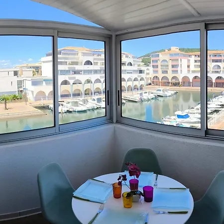 La Perle Marine: Cozy Beachside With Marina View Apartment Sete